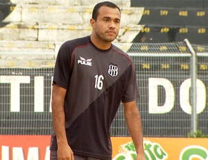 Roger durante treino da Ponte Preta (Foto: Reprodução EPTV)