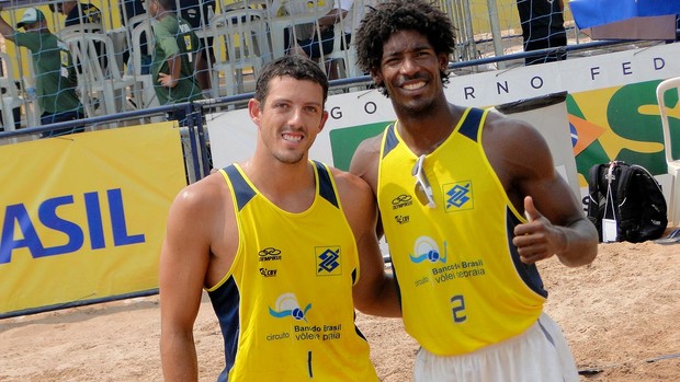 Thiago e Oscar vôlei de praia (Foto: Helena Rebello / Globoesporte.com)