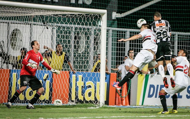 Leonardo, Atlético-MG x São Paulo (Foto: Bruno Cantini)