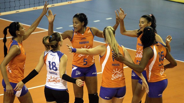 Time de vôlei feminino do Osasco (Foto: Fabio Rubinato/AGF/Divulgação)