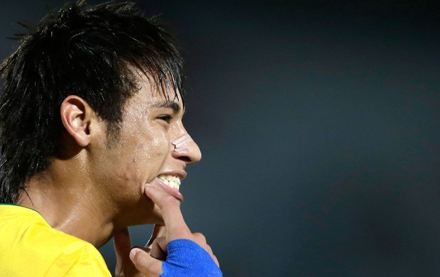 Neymar, Comemoração, Brasil x China (Foto: Agência AP)