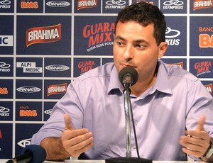 Alexandre Matos, diretor de futebol do Cruzeiro (Foto: Leonardo Simonini / Globoesporte.com)