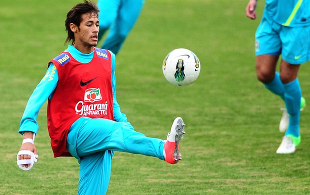 Neymar, Treino da Seleção Brasileira, CT de Cotia (Foto: Marcos Ribolli / GLOBOESPORTE.COM)