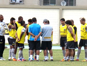 jogadores no treino do Botafogo (Foto: Fred Huber / Globoesporte.com)
