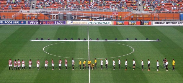 São Paulo e Corinthians falsos no Pacaembu (Foto: Diego Ribeiro/Globoesporte.com)