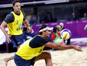 Pedro Cunha e Ricardo, Vôlei de Praia, Brasil x Alemanha (Foto: Agência AP)