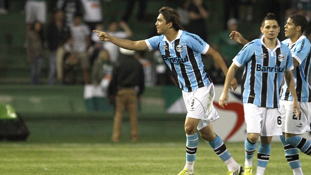 Marcelo Moreno, Coritiba x Grêmio (Foto: Geraldo Bubniak / Agência Estado)