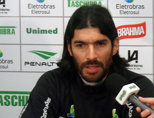 Loco Abreu no Figueirense (Foto: Savio Hermano / Globoesporte.com)