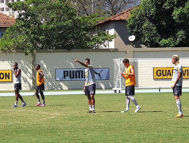 jogadores no treino do Botafogo (Foto: Thales Soares / Globoesporte.com)