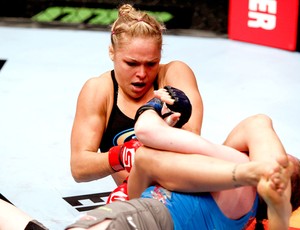 Ronda Rousey na luta contra Sarah Kaufman (Foto:  Esther Lin / SHOWTIME / Strike Force)