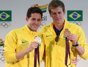 natação thiago pereira Cesar Cielo após a coletiva de imprensa na Somerset House (Casa Brasil) londres 2012 (Foto: Satiro Sodré / Agif)