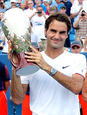 Federer na final de tênis contra Djokovic em Cincinnati (Foto: Reuters)