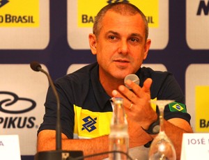 ze roberto brasil coletiva volei feminino (Foto: Luiz Pires/VIPCOMM)