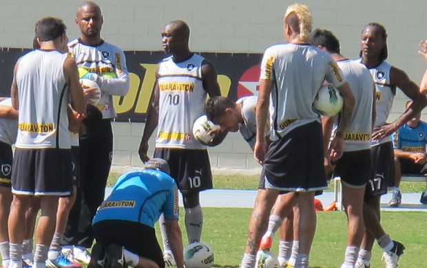 Oswaldo de Oliveira, Prancheta, Botafogo (Foto: Fred Huber / Globoesporte.com)