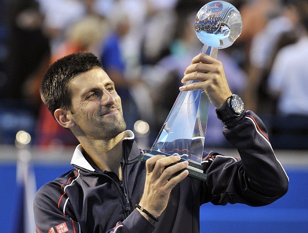 Novak Djokovic tênis Toronto final troféu (Foto: Reuters)