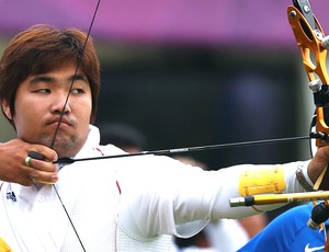 Im Dong-Hyun na prova de tiro com arco em Londres (Foto: Reuters)