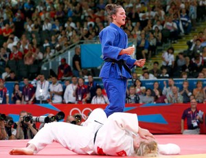 judô Abigel Joo Hungria Daria Pogorzelec polônia londres 2012 (Foto: Agência Reuters)