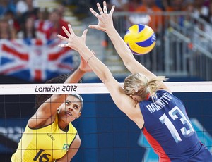 Fernanda, Final do Vôlei, Brasil e Eua (Foto: Agência AFP)