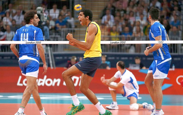 Wallace, Vôlei, Brasil x Itália (Foto: Agência Reuters)