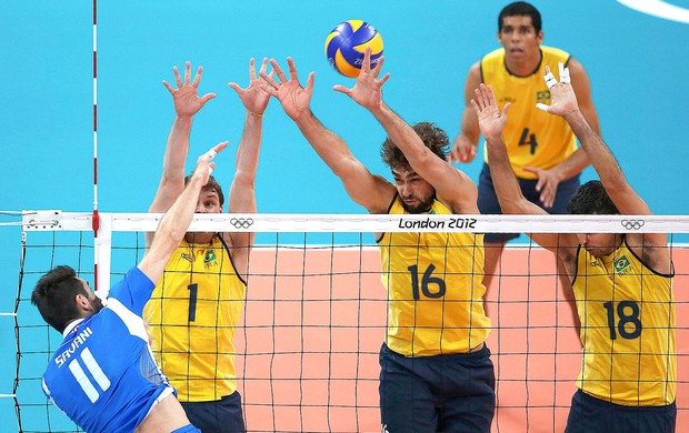 Savani, Bruno, Lucão, Vôlei, Brasil x Itália (Foto: Agência Reuters)