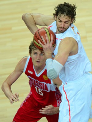 paul gasol russia x espanha londres 2012 olimpiadas (Foto: AFP)