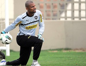 Jefferson no treino do Botafogo (Foto: Fábio Castro / Agif)