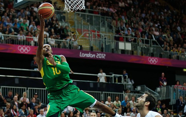 Leandrinho Basquete Brasil x Espanha (Foto: AP)