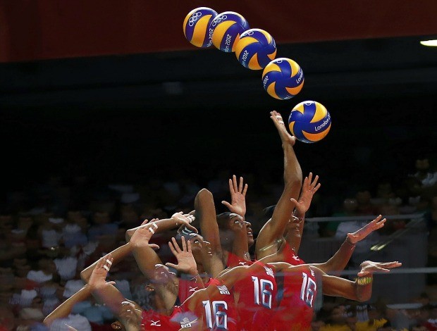 Akinradewo vôlei EUA x Turquia (Foto: Reuters)