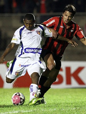 jobson gabriel marques barueri x atlético paranaense (Foto: Geraldo Bubniak/Footo Arena/Agência Estado)