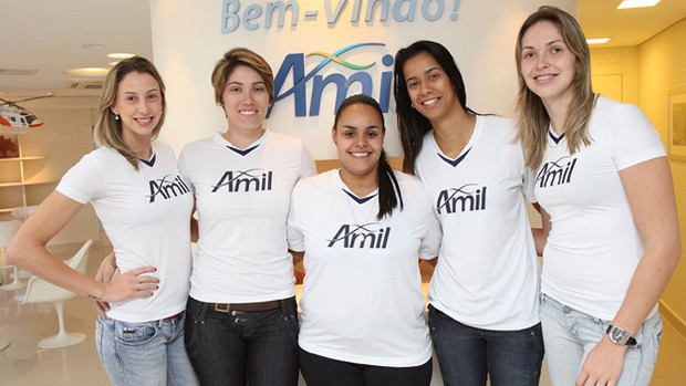 Quinteto se junta ao elenco do vôlei feminino de Campinas (Foto: Rodrigo Capela / Amil)