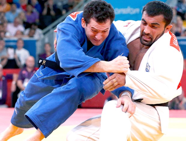 Tiago Camilo na luta de judô contra Ilias Iliadis (Foto: Reuters)