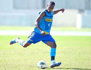 Brinner no treino do Botafogo (Foto: Fernando Soutello / Agif)