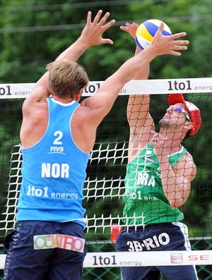 Pedro Cunha vôlei de praia Gstaad (Foto: Divulgação / FIVB)