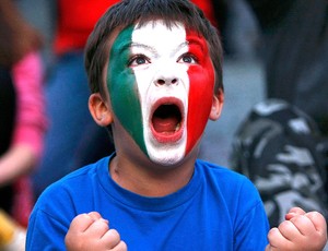 torcedor da Itália na partida contra a Alemanha na EURO (Foto: Reuters)