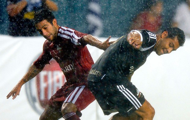  andre santos messi jogo das estrelas (Foto: AP)