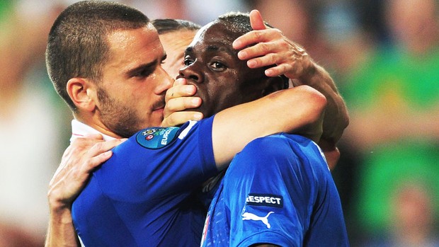 Comemoração Balotelli - Itália X Irlanda (Foto: Getty Images)