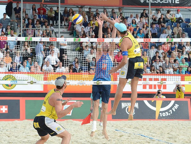 Alison Emanuel volei de praia ouro Grand Slam de Moscou (Foto: Divulgação / FIVB)