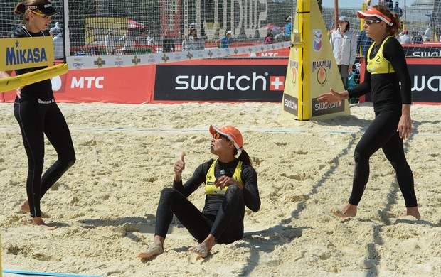 vôlei de praia etapa de moscou juliana e larissa (Foto: Divulgação / FIVB)