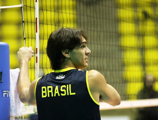 Giba treino seleção vôlei Liga Mundial (Foto: Alexandre Arruda/CBV)