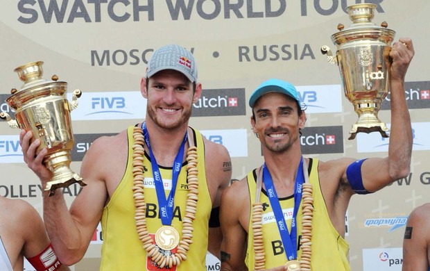 Alison e Emanuel volei de praia moscou 2011 (Foto: Divulgação/FIVB)