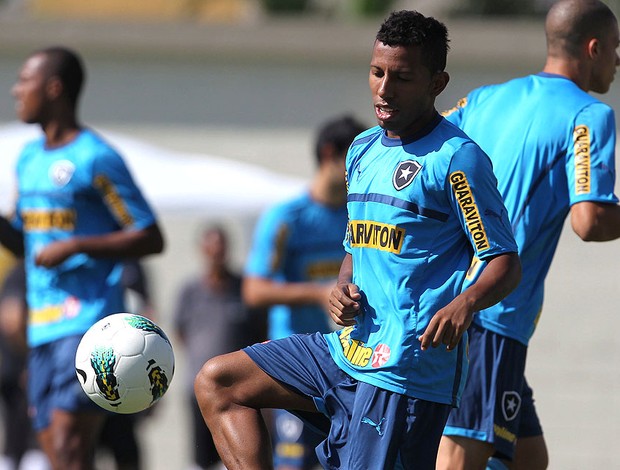 Vitor Junior treino botafogo (Foto: Jorge William / O Globo)