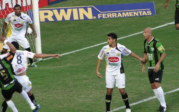 américa-mg x criciúma (Foto: Rodrigo Fuscaldi / Globoesporte.com)