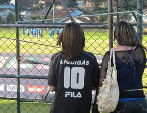 Torcedores do Botafogo em Teresópolis (Foto: Thales Soares / Globoesporte.com)