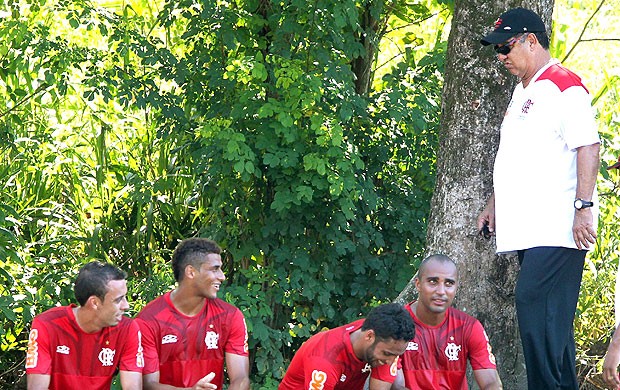 Ibson e Joel Santana no treino do Flamengo (Foto: Ivo Gonzalez / Agencia O Globo)