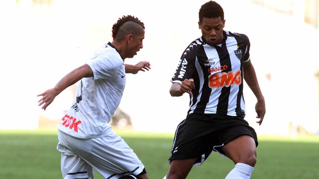 ralf corinthians andré atlético-MG brasileirão 2012 (Foto: Célio Messias / Agência Estado)