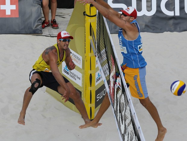 pedro cunha dalhausser volei de praia praga (Foto: Divulgação / FIVB)