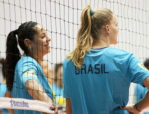 Seleção terá ponteiras Paula e Mari na Polônia (Foto: Alexandre Arruda / CBV)