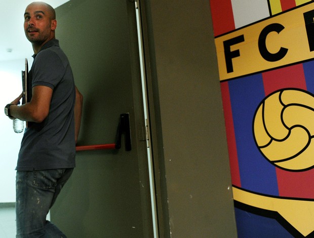 Josep Guardiola coletiva Barcelona (Foto: AFP)