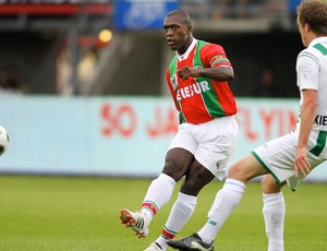 Seedorf joga amistoso na Holanda (Foto: Divulgação)