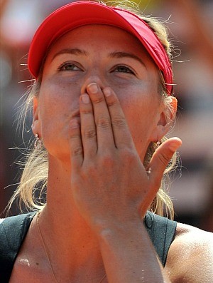 Maria Sharapova tênis Roma semi (Foto: AFP)